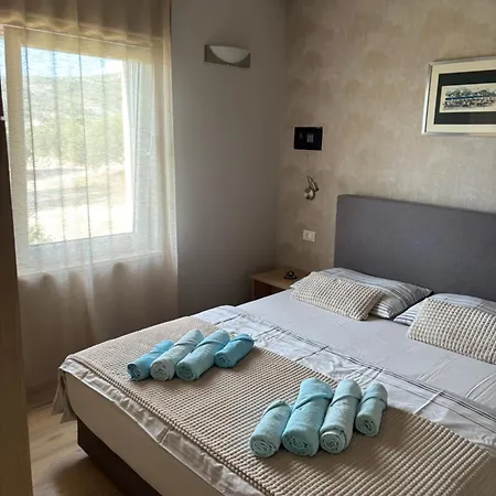 Maslina * Primošten