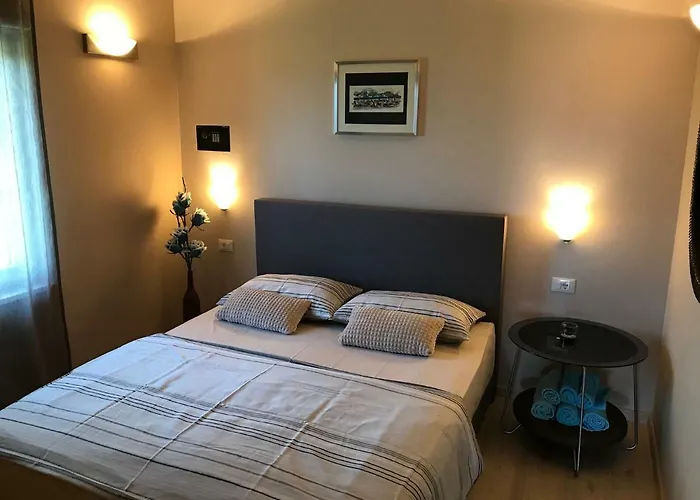 Maslina Lejlighed Primošten